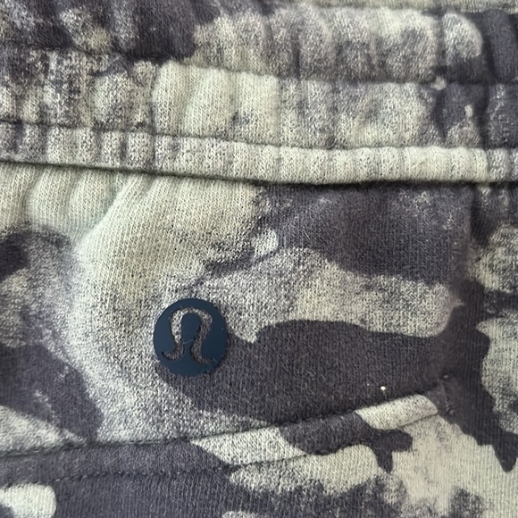 Lululemon Loungeful High-Rise Short 4" - Picture 7 of 8